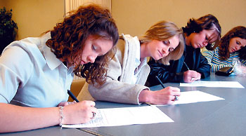 Faith Students register to vote