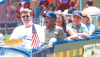 Mayor rides Kiwanis train