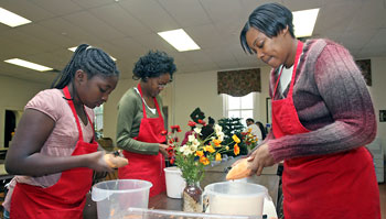 SJAFB Airmen at Goldsboro's Community Soup Kitchen